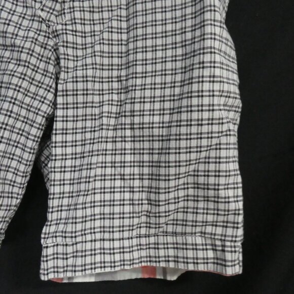 Reversible Plaid Shorts | size 36 | Button and Zipper Closure | Pockets - Picture 16 of 16